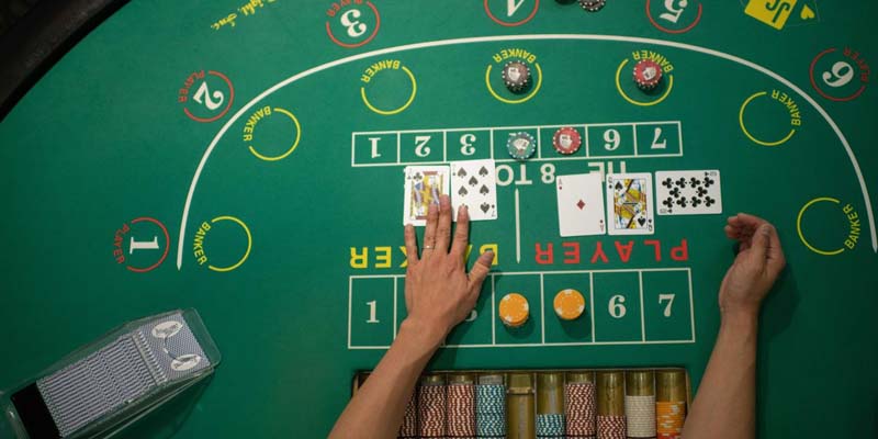 Chơi baccarat trực tuyến cùng deader xinh đẹp